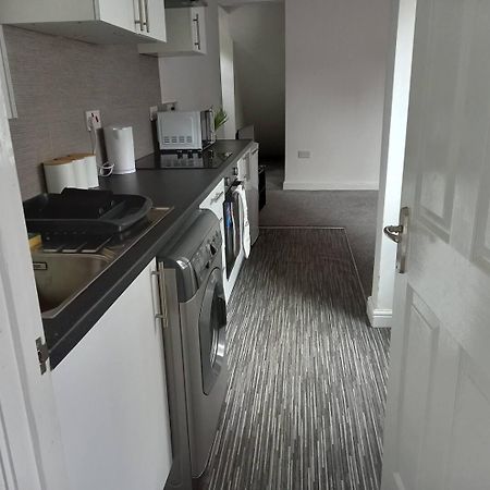Simple And Sweet, Flat On Lewis Street - 1 Br Leilighet Stoke-on-Trent Eksteriør bilde