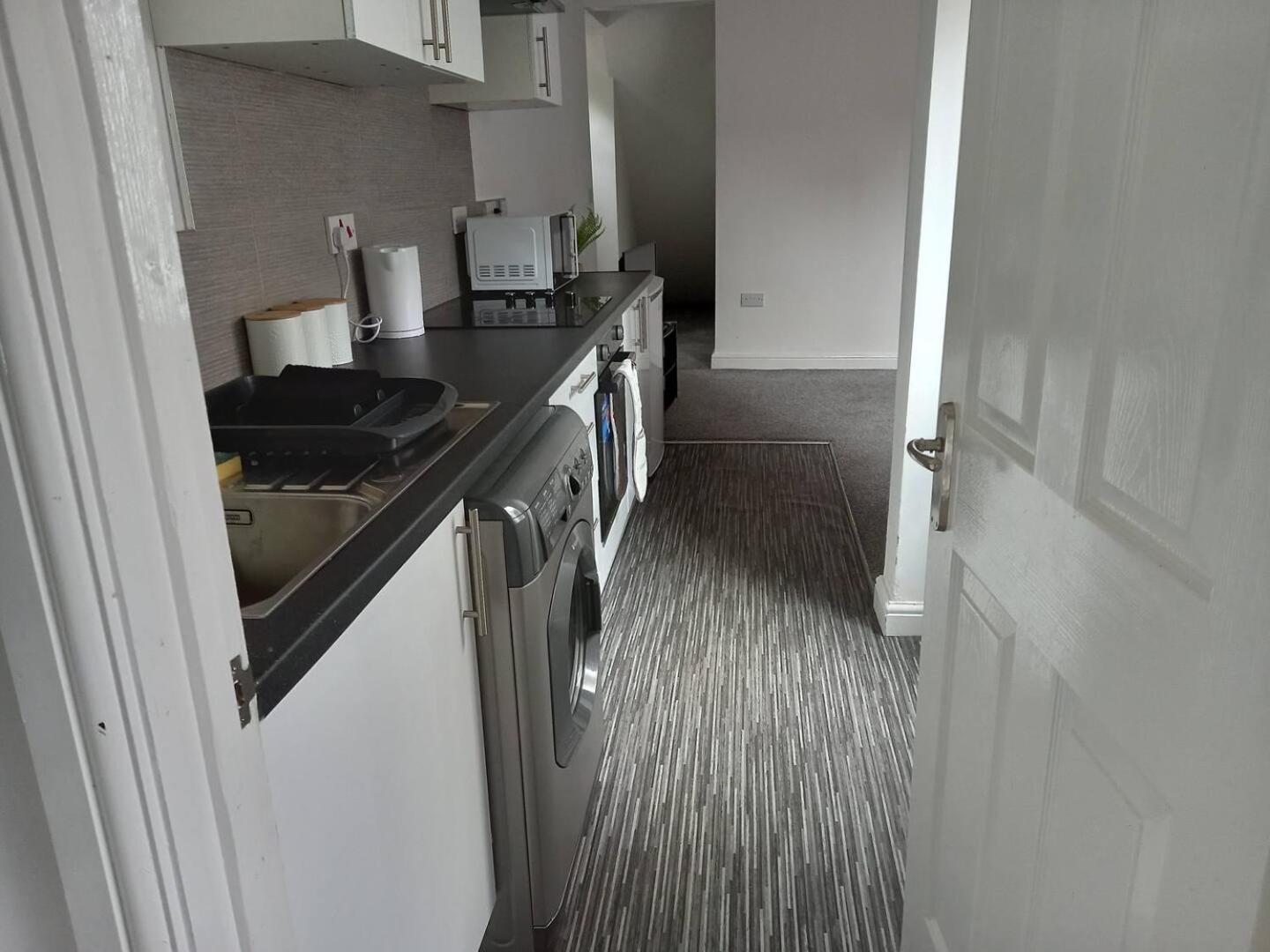Simple And Sweet, Flat On Lewis Street - 1 Br Leilighet Stoke-on-Trent Eksteriør bilde
